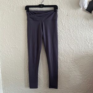 Victoria’s Secret Sport Crossover Waistband Activewear Leggings Icy Purple Small